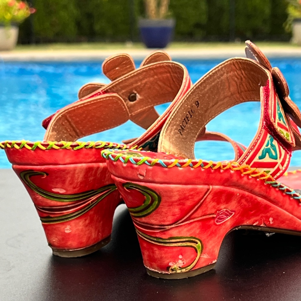 Corkys Elite Artsy Mule Heels Red Leather Floral Slip On Heeled Sandal Size 9 - Picture 3 of 16